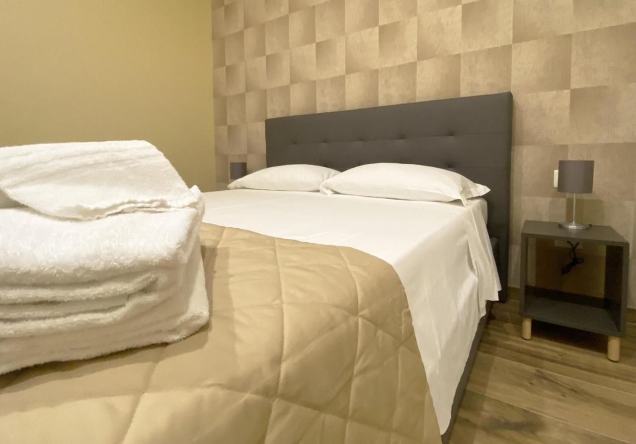 Sami B&B And Holidays Home タラント エクステリア 写真